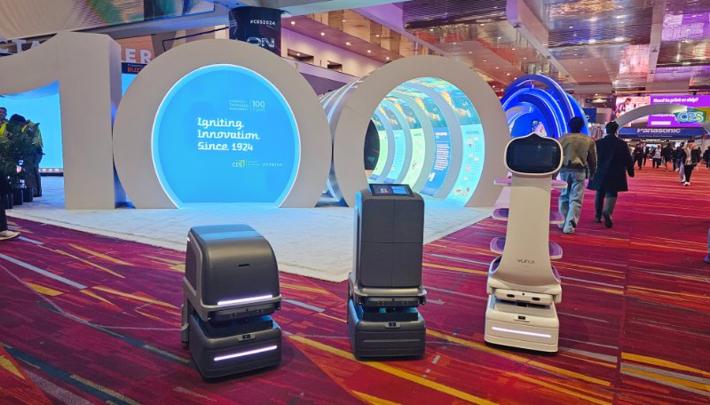 南宫ng28相信品牌力量科技携新一代商用机器人——多功能分体机器人UP集体亮相